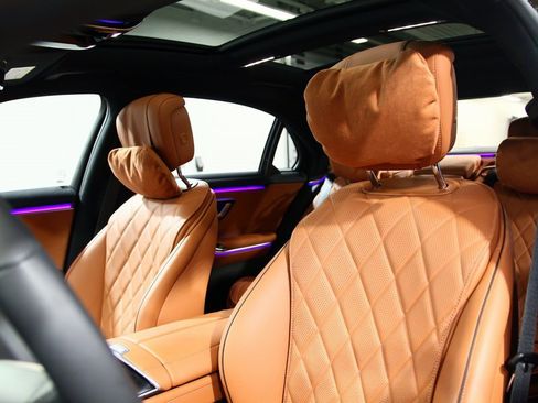 Used 2024 Mercedes-Benz S 580 S 580 image 18