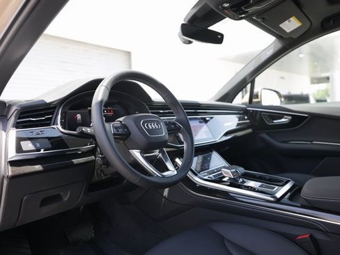 Used 2025 Audi Q7 3.0T Premium Plus w/ Premium Plus Package image 12
