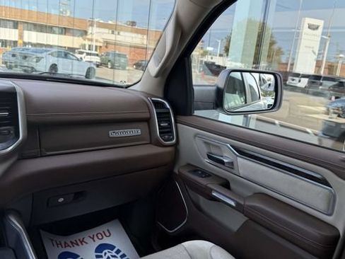 Used 2019 RAM 1500 Laramie AWD/4WD image 31