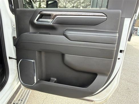 Used 2024 Chevrolet Silverado 2500 LTZ w/ LTZ Plus Package image 16