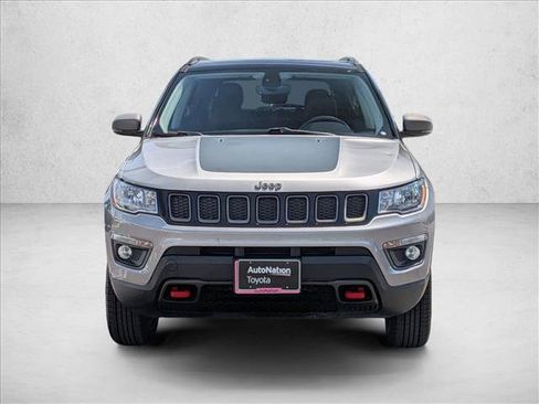 Used 2019 Jeep Compass Trailhawk w/ Leather Interior Group AWD/4WD image 2