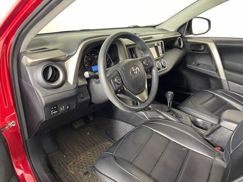 Used 2015 Toyota RAV4 LE AWD/4WD image 3