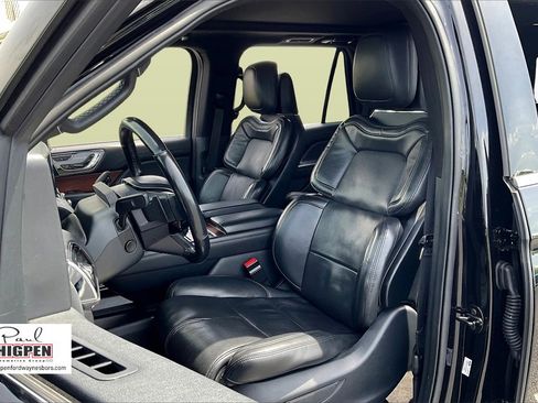 Used 2022 Lincoln Navigator Reserve image 25