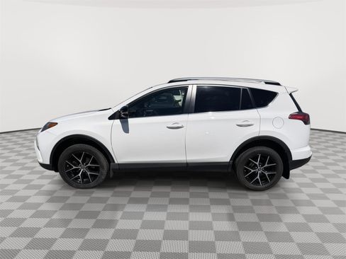 Used 2017 Toyota RAV4 SE w/ Advanced Technology Package image 4