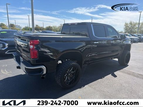 Used 2020 Chevrolet Silverado 1500 LTZ w/ LTZ Premium Package image 7