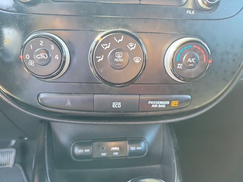 Used 2016 Kia Soul + w/ Designer's Package image 27