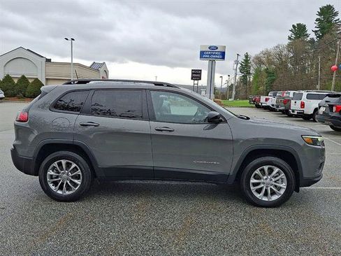 Used 2022 Jeep Cherokee Latitude Lux w/ Sun & Sound Group AWD/4WD image 26