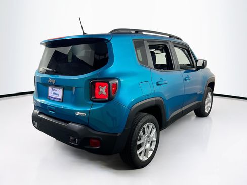 Used 2022 Jeep Renegade Latitude w/ Convenience Group AWD/4WD image 5