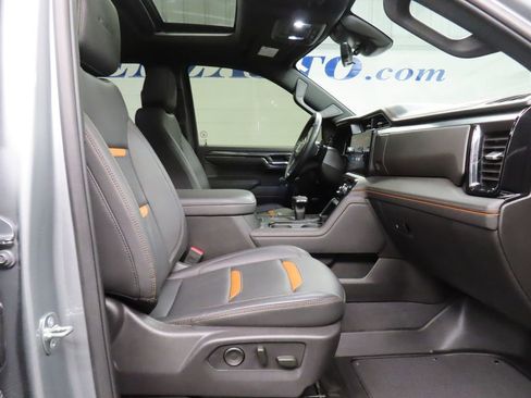 Used 2024 GMC Sierra 1500 AT4 w/ Technology Package image 32