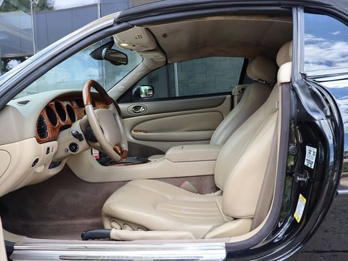 Used 2002 Jaguar XK8 Convertible image 28