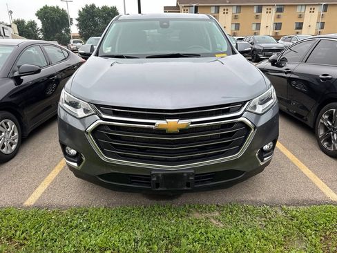Used 2020 Chevrolet Traverse LT w/ Driver Confidence II Package AWD/4WD image 1