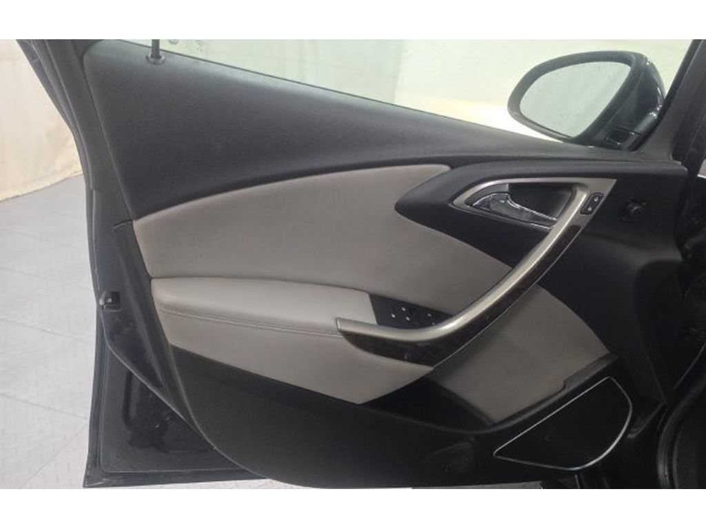 Used 2017 Buick Verano FWD image 7