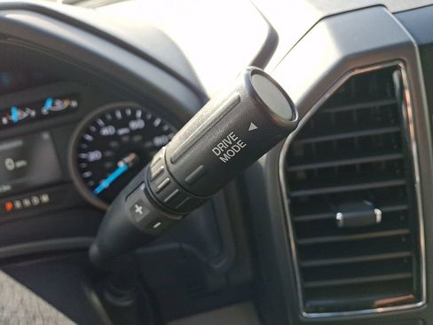 Used 2022 Ford F250 XLT w/ Black Appearance Package AWD/4WD image 15
