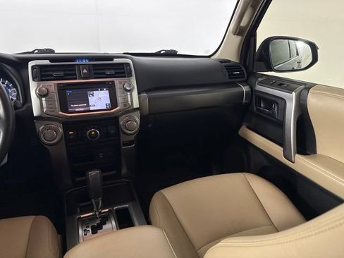 Used 2017 Toyota 4Runner SR5 Premium RWD image 30