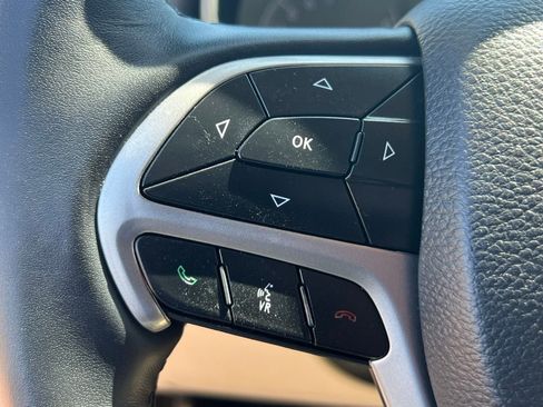 Used 2022 Jeep Grand Cherokee Laredo E w/ Security & Convenience Group image 28