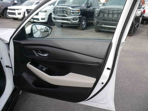 Used 2024 Honda Accord Touring image 23