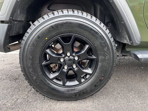 Used 2021 Jeep Wrangler Sport AWD/4WD image 20