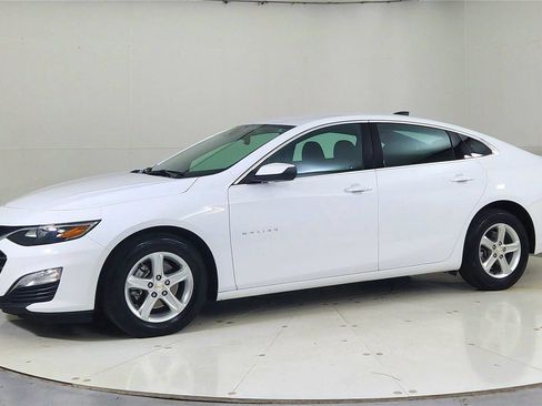 Used 2024 Chevrolet Malibu LS w/ Driver Confidence Package image 3