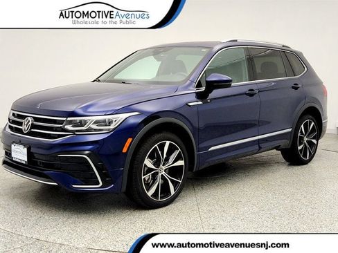 Used 2024 Volkswagen Tiguan SEL R-Line w/ MDO Package, Two-Row image 1