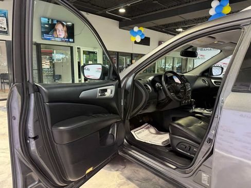 Used 2020 Nissan Pathfinder SL AWD/4WD image 30