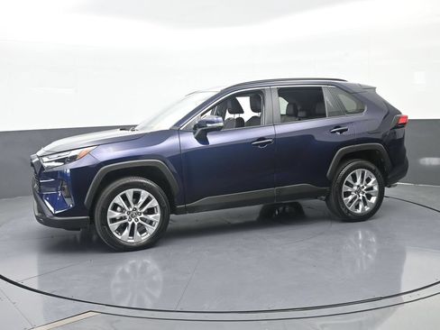 Used 2025 Toyota RAV4 XLE Premium FWD image 2