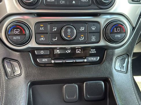 Used 2019 Chevrolet Suburban LT AWD/4WD image 22
