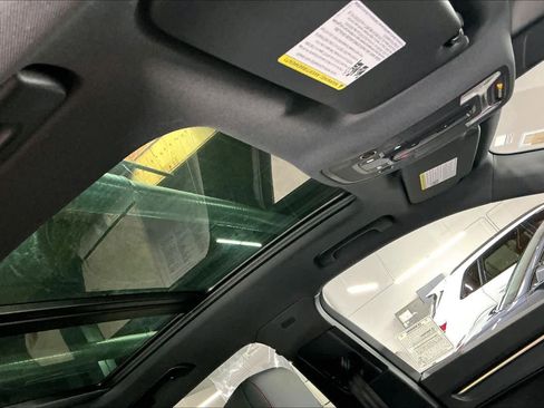 Certified 2025 Audi Q3 2.0T Premium Plus w/ Premium Plus Package image 24