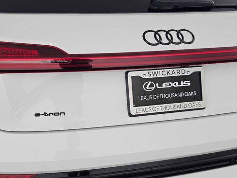 Used 2022 Audi e-tron Chronos w/ Chronos Package image 13