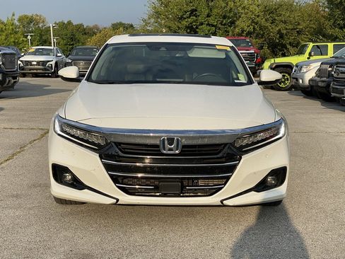 Used 2022 Honda Accord Touring image 2