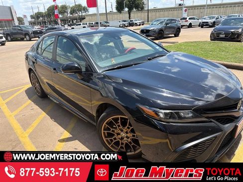 Used 2023 Toyota Camry SE w/ Convenience Package FWD image 1