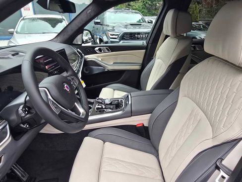 New 2026 BMW ALPINA XB7 image 22