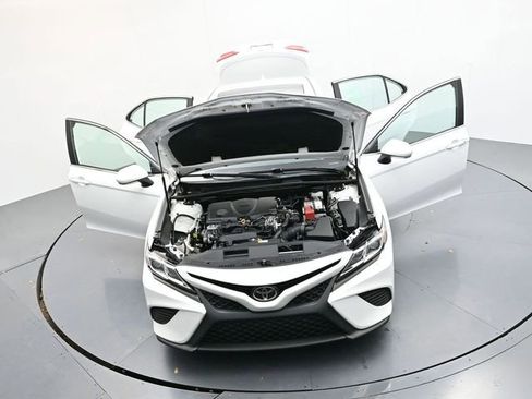Used 2019 Toyota Camry L image 48