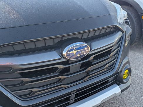 Used 2023 Subaru Outback Limited image 4