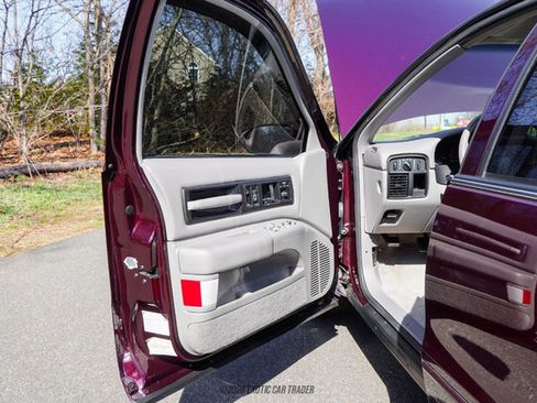 Used 1996 Chevrolet Impala SS image 24