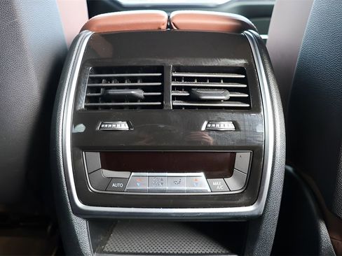 Used 2023 BMW X5 sDrive40i w/ Premium Package image 25