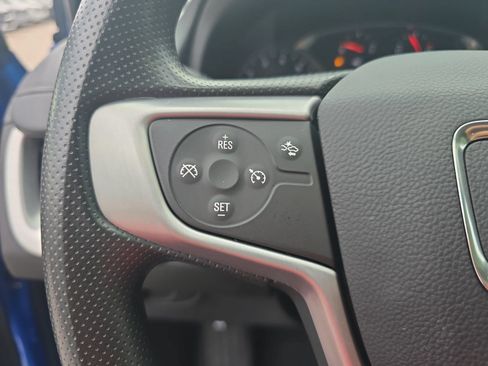 Used 2024 GMC Terrain SLE w/ Elevation Edition FWD image 16