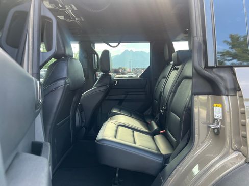 Used 2025 Ford Bronco Outer Banks w/ Sasquatch Package AWD/4WD image 25