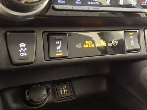 Used 2024 Toyota RAV4 XLE w/ Convenience Package AWD/4WD image 25