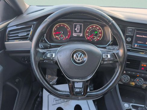Used 2019 Volkswagen Jetta R-Line image 15