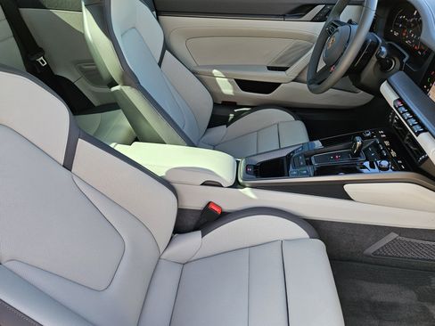 Certified 2026 Porsche 911 Targa 4S image 15