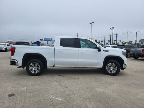 Used 2025 GMC Sierra 1500 SLT image 5