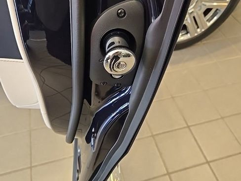 Used 2021 Rolls-Royce Cullinan AWD/4WD image 20