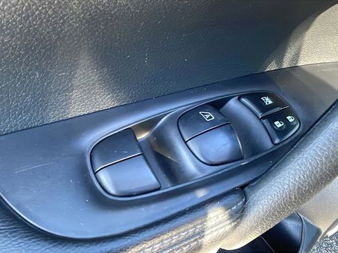 Used 2016 Nissan Rogue S w/ S Family Package image 24