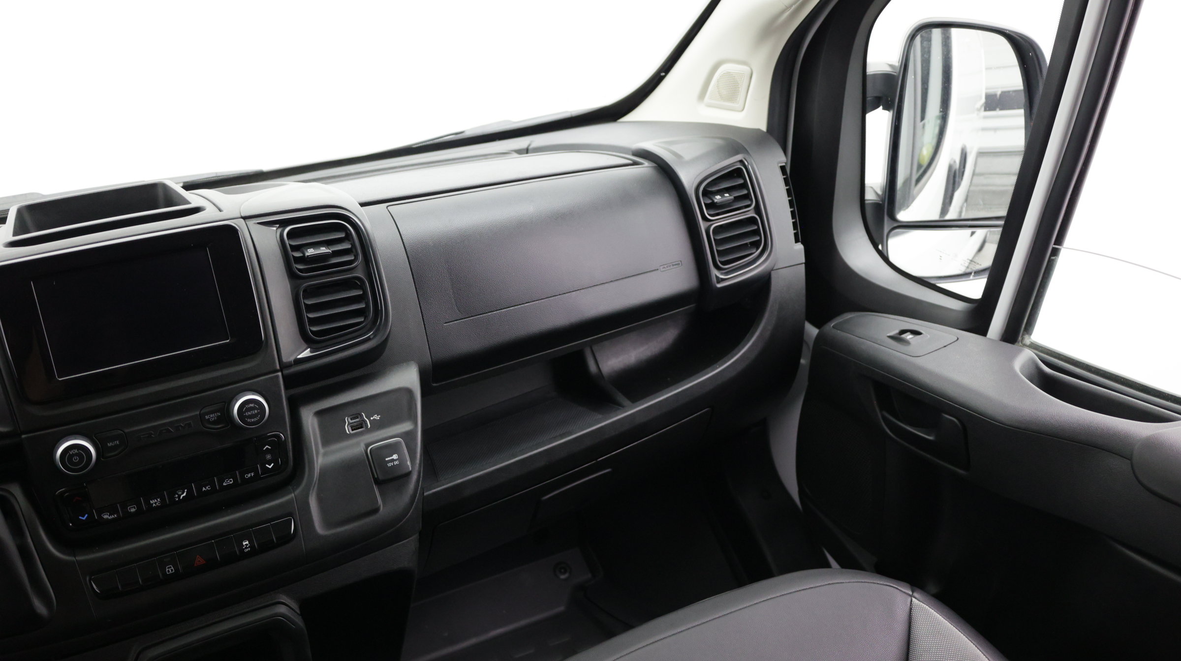 Used 2024 RAM ProMaster 2500 w/ Convenience Group FWD image 29