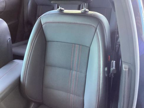 Used 2022 Chevrolet Equinox RS w/ LPO, Floor Liner Package FWD image 12