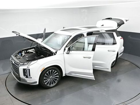 Used 2023 Hyundai Palisade Calligraphy w/ Cargo Package image 38