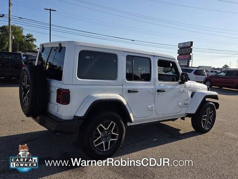 Used 2024 Jeep Wrangler Unlimited Sahara AWD/4WD image 12