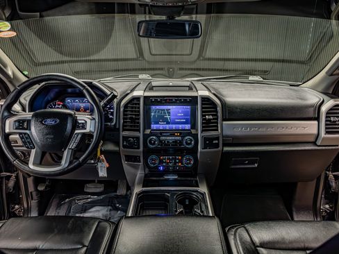 Used 2020 Ford F250 Lariat w/ Lariat Value Package AWD/4WD image 18