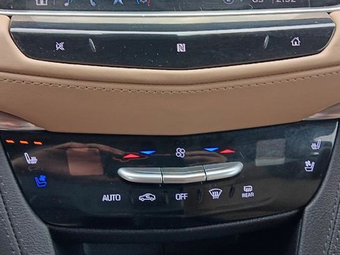 Used 2021 Cadillac XT5 Premium Luxury w/ Platinum Package image 21