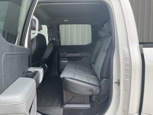 Used 2022 Ford F150 Lariat image 18